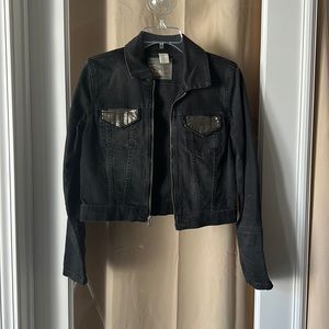 Levi’s black denim jacket